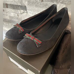 Gucci flats